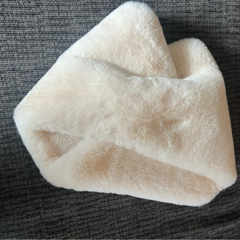 Like new super soft and warm fur infinity scarf